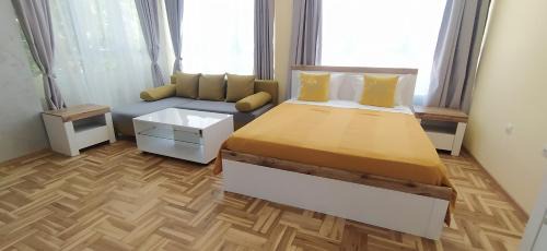 G.K. Bratya Miladinovi Apartment | Comfortable Studios Steps from Burgas Free University