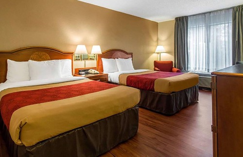 Toddville Road Hotel | Budget-Friendly Studios & Suites Near Charlotte Attractions