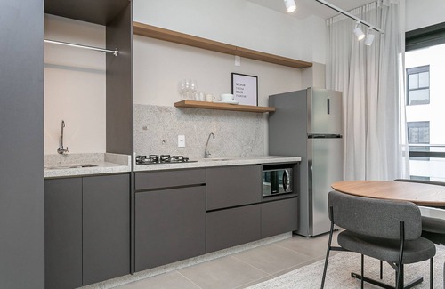 Centro Apartment | Discover HOMS Studios Tower: Ideal Stay with Pool in Floripa