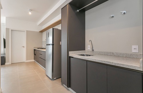Centro Apartment | Discover HOMS Studios Tower: Ideal Stay with Pool in Floripa