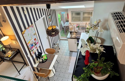 Sao Paulo Apartment | Stylish Studios with Mezzanine on Rua da Moeda, Rated 9.8
