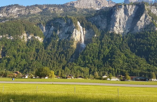Tschingel Apartment | Studiowohnung mit Aussicht auf Wasserfall