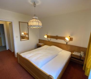 Egestorf Hotel | Welcoming Studtmann's Gasthof: Family-Friendly with Breakfast
