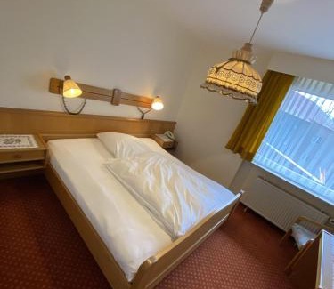 Egestorf Hotel | Welcoming Studtmann's Gasthof: Family-Friendly with Breakfast