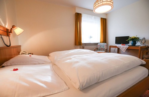 Egestorf Hotel | Relax at Studtmanns Gasthof with Family-Friendly Dining