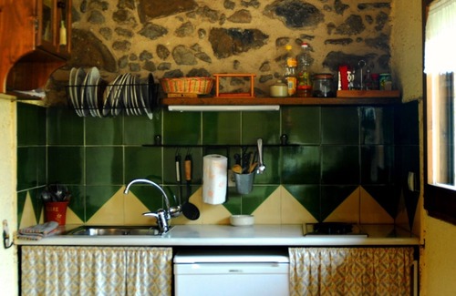 Sant Joan les Fonts Cottage | Relax in a Rural House at Volcanoes Natural Park Retreat