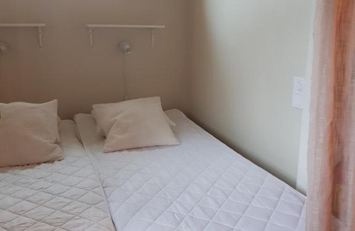 Traslovslage Cabin | Unforgettable Stuga i Gamla-köpstad with Oceanfront Views