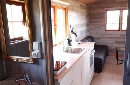 Stykkisholmur Cottage | Stundarfriður Cottages: Ocean View & Pet Friendly Retreat