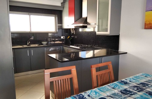 Manta Rota House | Beautiful 3 Bed Townhouse, Steps from the Beach & Ocean View