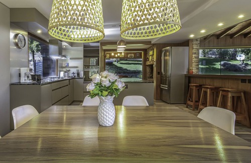 San Carlos de Bariloche House | Beautiful 4-Bedroom Retreat with Pool & Garden Near Arelauquen
