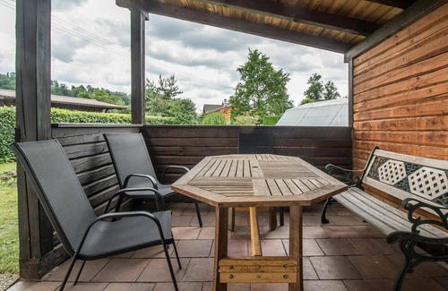 Lanov Villa | Delightful Villa for 9 with WiFi & Pet-Friendly Amenities