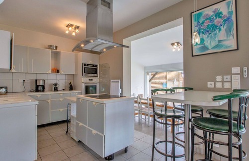 Vieux-Boucau-les-Bains House | Inviting Villa for 8 with Private Pool & Ocean View