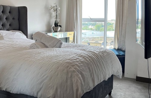 Dartford Apartment | Stunning 1-Bed Apartment in Dartford