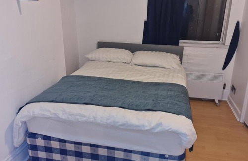 Newport Apartment | Cozy 1 Bedroom Flat in Newport - Pet and Child Friendly