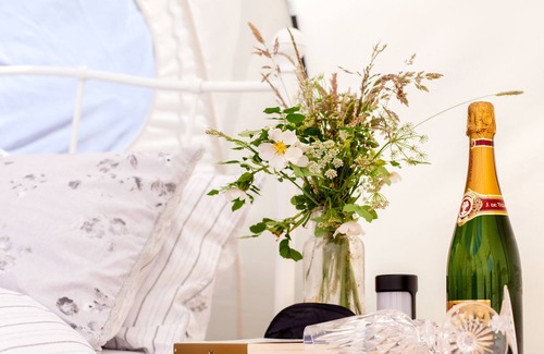 Loughborough Cabin | Stunning 1-Bed Star Gazing Bell Tent Loughborough