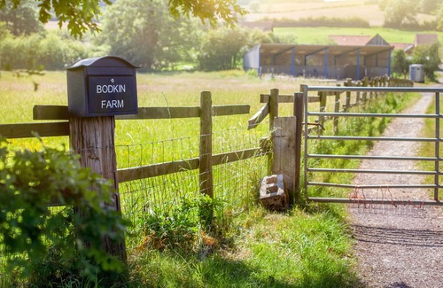 Loughborough Cabin | Stunning 1-Bed Star Gazing Bell Tent Loughborough