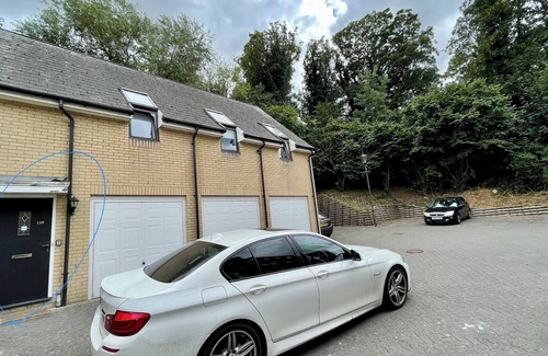 Colchester Apartment | Cozy 1-Bed Studio in Colchester with Kitchen Access