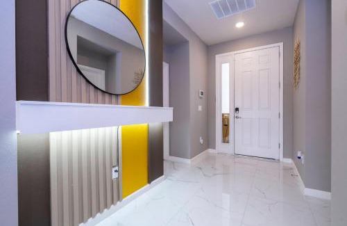 Kissimmee House | Stunning 15 suites close to Disney