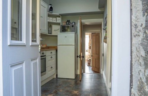 Halifax Cottage | Idyllic 1650 Cottage in Halifax with Scenic Moorland Views