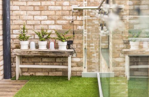 Hackney Apartment | Experience a 4-Star Flat in Hackney near London Fields