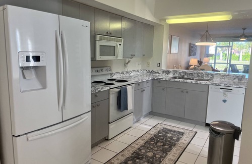 North Naples Condo | Exceptional Carlton Lakes Condo with Pool & Spa in Naples