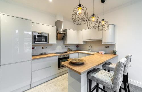 Crofton Park Apartment | Inviting 2 Bed 2 Bath Apartment in London - Guest Rated 9.8