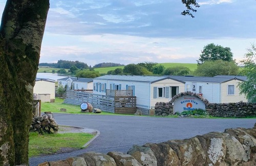 Balminnoch Apartment | Relaxing 2-Bed Apartment with Pool in Newton Stewart