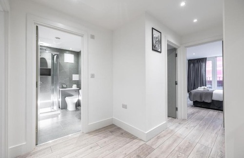 Camberley Apartment | Family-Friendly 2-Bed Apartment in Camberley, 4-Star Rating