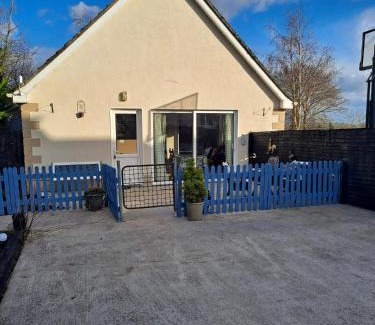 Kildangan Apartment | Cozy 2-Bed Apartment - Pet and Child Friendly Oasis