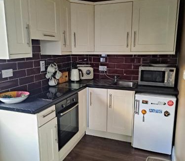 Kildangan Apartment | Cozy 2-Bed Apartment - Pet and Child Friendly Oasis