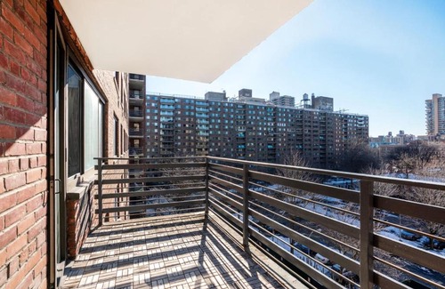 Manhattan Valley Apartment | Inviting 2 BR Getaway in NYC with Private Balcony