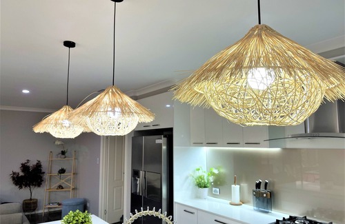 Mildura House | Elegant 2 BR Retreat with Spa and Beautiful Garden