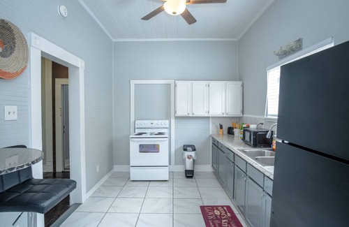 Five Points Apartment | Historic 2BR Pad Steps from Downtown with Spa & Restaurant