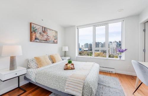 Crosstown Apartment | Stunning 2BR Apartment with Breathtaking City and Mountain Views