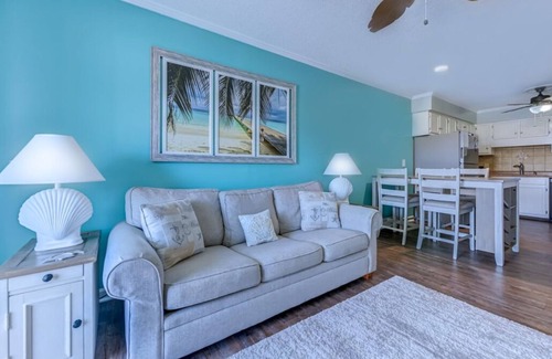Ash Condo | Stunning 2BR/2B condo with Ocean Views in North Myrtle Beach with AC, WiFi, Pool