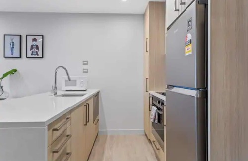 Auckland Central Business District Apartment | Inviting Apartment with Amazing Views near Sky Tower