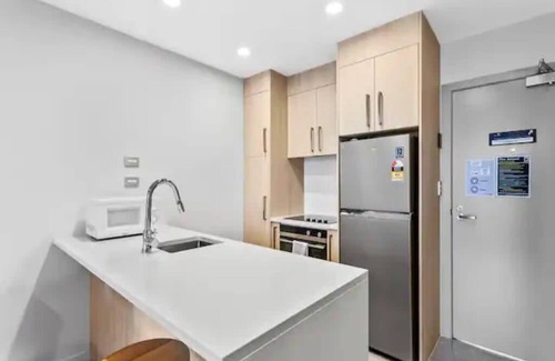 Auckland Central Business District Apartment | Inviting Apartment with Amazing Views near Sky Tower