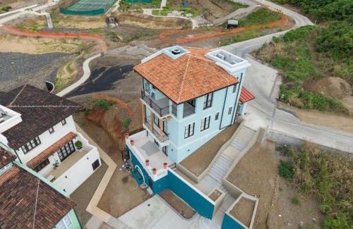 Las Catalinas House | Stunning 3-BD Beachside Home with Small Pool