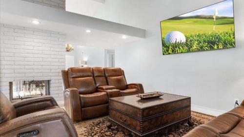 Villa La Playa House | Elegant 3-Bedroom Retreat with Pool in Prime Location