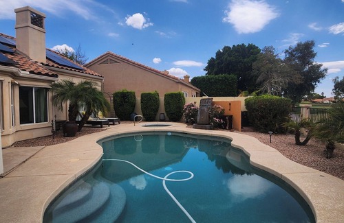 Island at Ocotillo House | Stunning 3 bed/2.5 bath Overlooking Ocotillo Golf Course w/Heated pool & Hottub