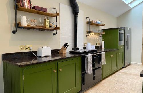 Llanychan House | Idyllic 3-Bed Retreat in a Private Hidden Valley