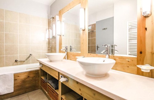Flaine Apartment | Inviting 3-Bedroom Apartment with Pool & Mountain Views