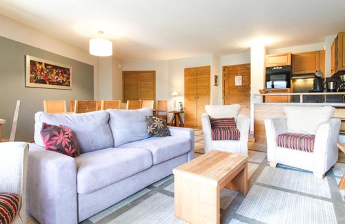Flaine Apartment | Inviting 3-Bedroom Apartment with Pool & Mountain Views