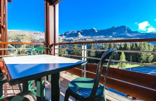 Flaine Apartment | Inviting 3-Bedroom Apartment with Pool & Mountain Views