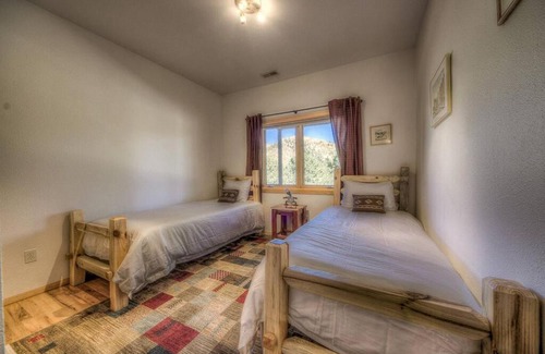 Cascade House | Unforgettable 360° Views - Ideal for Outdoor Enthusiasts!