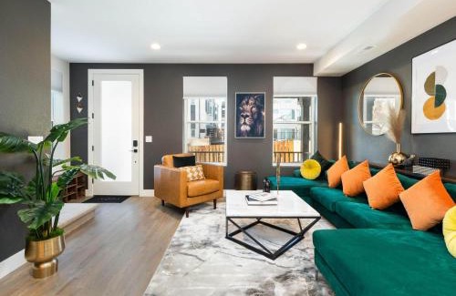 West Colfax House | Inviting 3BD Retreat - Pet Friendly & Close to Downtown!