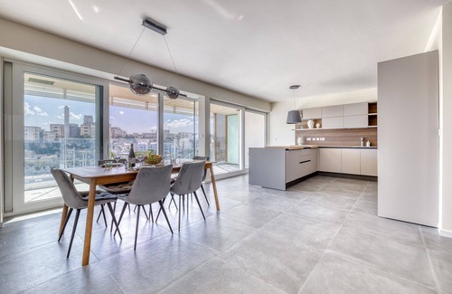 Ta' Xbiex Apartment | Inviting 3BR Apartment with Scenic Marina Views