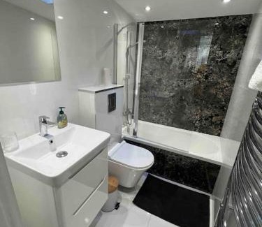 Ferndale Apartment | Family-Friendly 3BR Maisonette in Vibrant Brixton