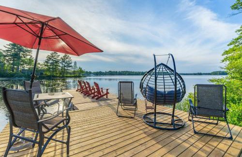 Gravenhurst House | Exceptional 3BR Waterfront Lake Cottage with Hot Tub & Sauna