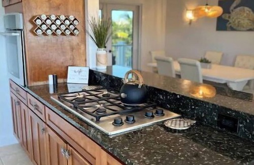 Jensen Beach House | Elegant 4/3 Retreat with Heated Pool & Scenic Water View